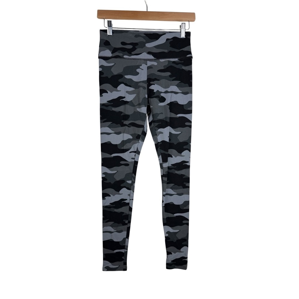 NWT Wild Fable Womens Grey Black Camoflauge High Rise Leggings size Small